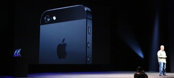 iPhone : Vers des téléphones colorés et à écran plus large ?