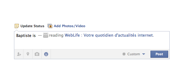 Facebook : Statuts action avec smiley sur le réseau social