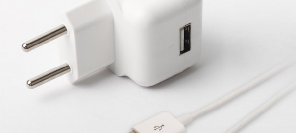 iPhone : Malware installé depuis un chargeur USB modifié