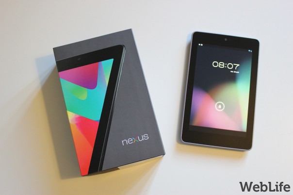 Google Nexus 7 : Tablette & boîte de face