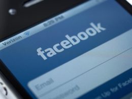 Facebook : Application mobile iOS sous iPhone