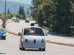 Google : La voiture sur les routes