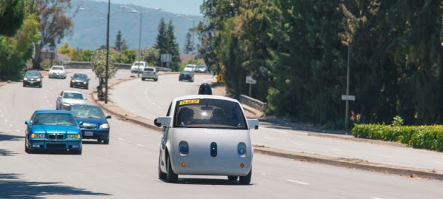 Google : La voiture sur les routes