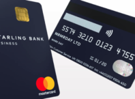 Starling Bank : Carte de paiement en portrait